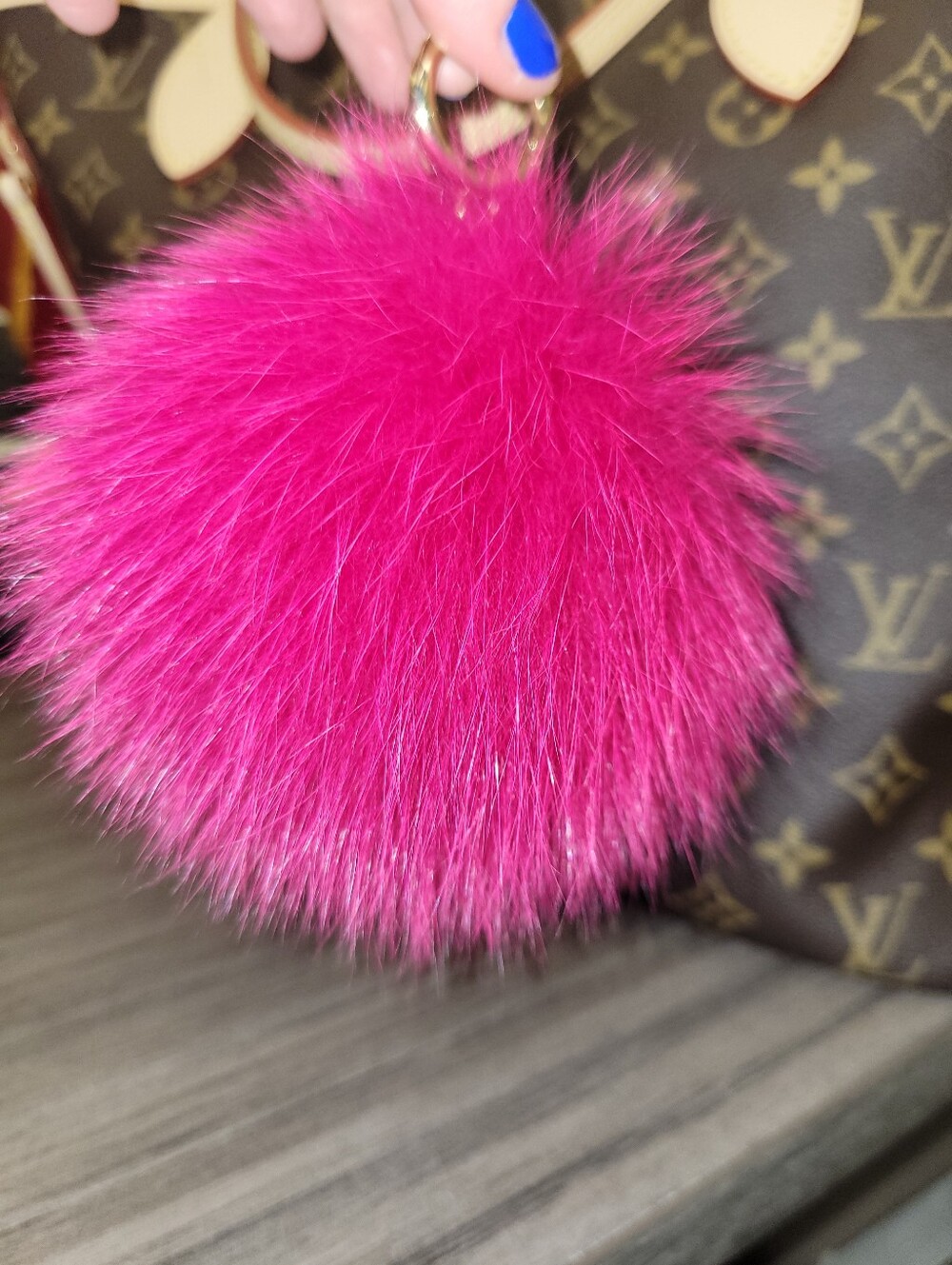 $80 MK Ultra Pink XL Gold Tone LOVE Fur Keychain Bag Charm